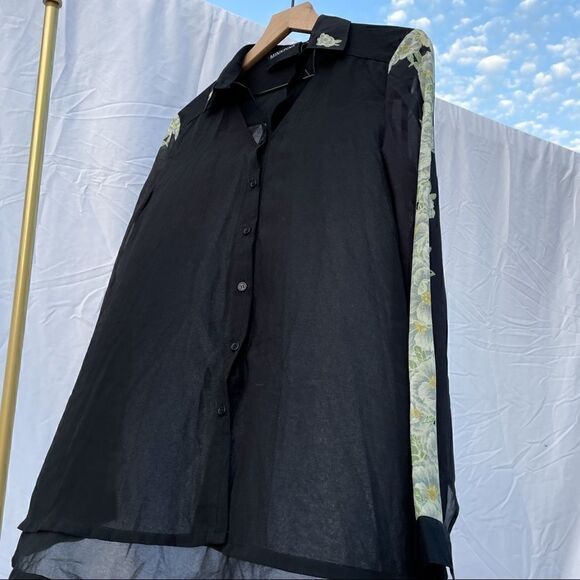 MINKPINK Y2K Revolve Oversized Chiffon Floral Button Up Blouse Top - Picture 2 of 5